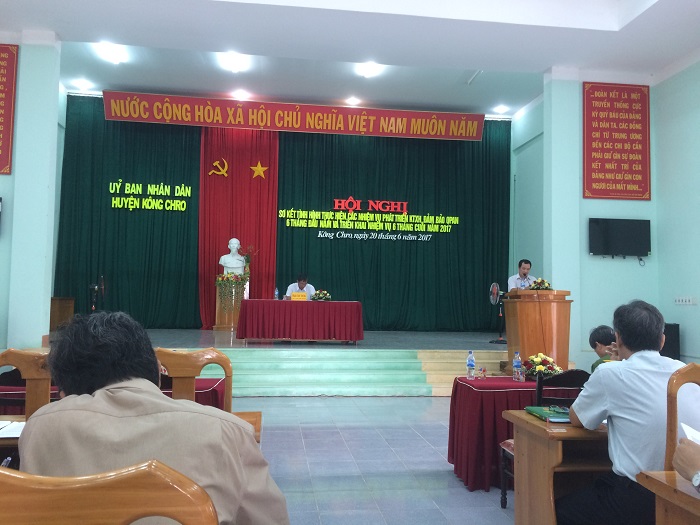 UBND Huyện Kông Chro tổ chức Hội nghị Sơ kết tình hình thực hiện các nhiệm vụ phát triển kinh tế - xã hội, đảm bảo quốc phòng - an ninh 6 tháng đầu năm và triển khai nhiệm vụ 6 tháng cuối năm 2017